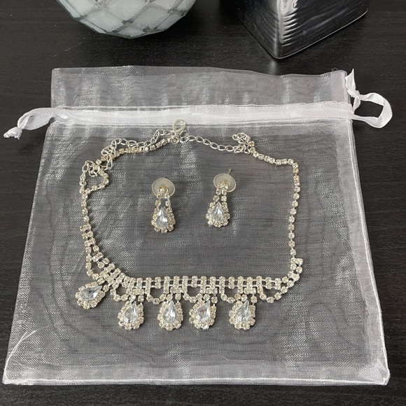 Faux Teardrop Diamond Necklace & Matching Earrings - Picture 6 of 7